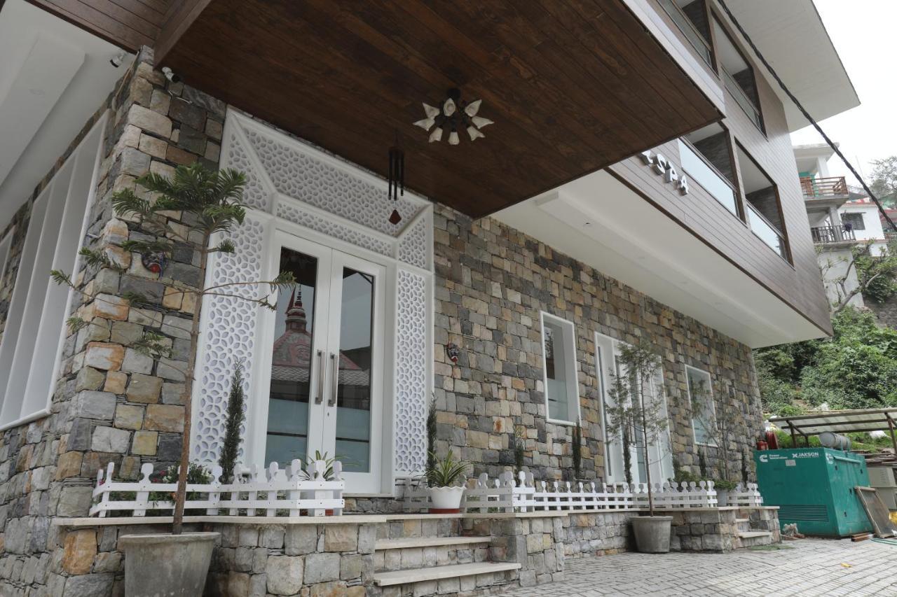Milestone Inn & Spa ムスーリー エクステリア 写真